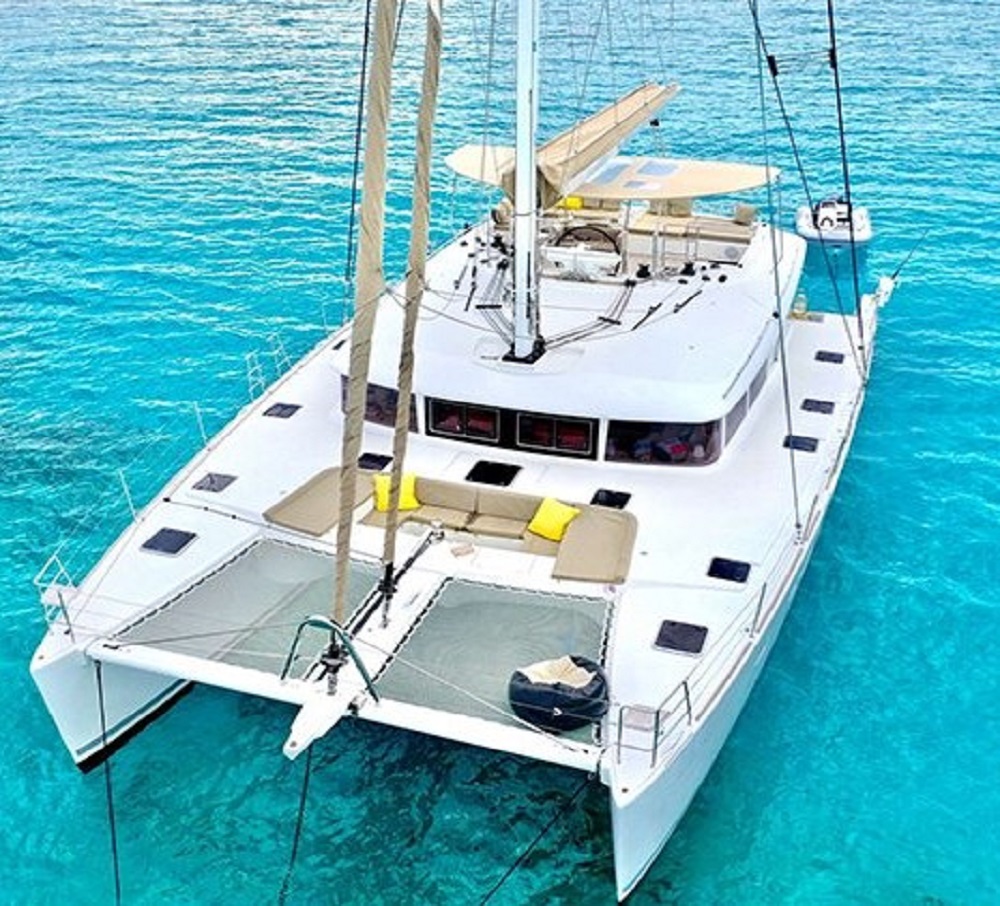 Lagoon 560 for charter and sale