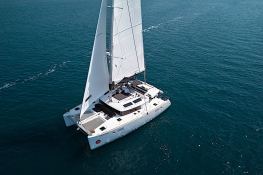  Lagoon 450 Owners Version Exterior 1