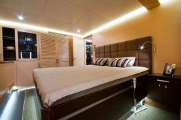 Ipharra  Sunreef Catamaran Sail 102' Interior 4