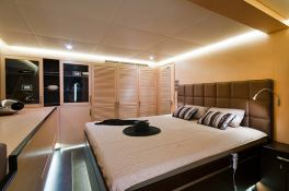 Ipharra  Sunreef Catamaran Sail 102' Interior 10